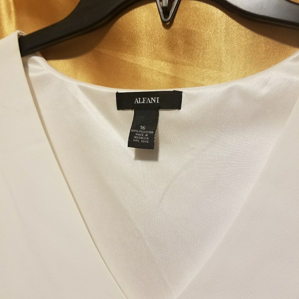 Sleeveless top